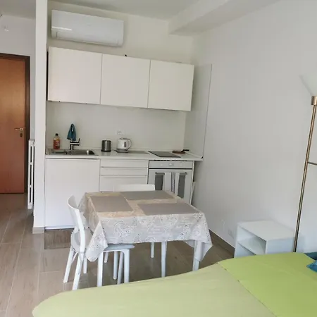 Apartment Monolocale Cardeto45 *